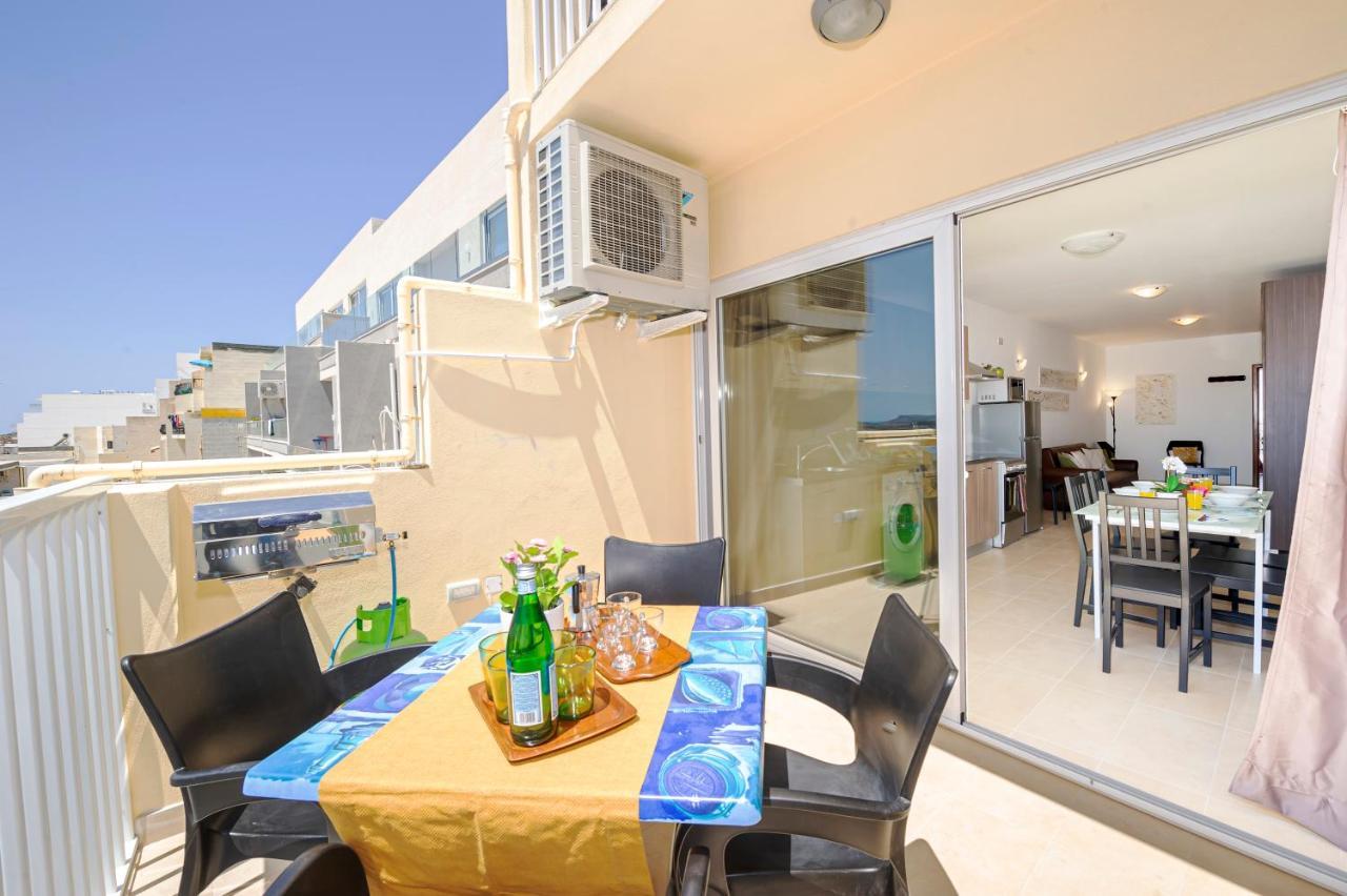 Summer Breeze Apartment With Panoramic Terrace - By Getawaysmalta Mellieha Exterior foto