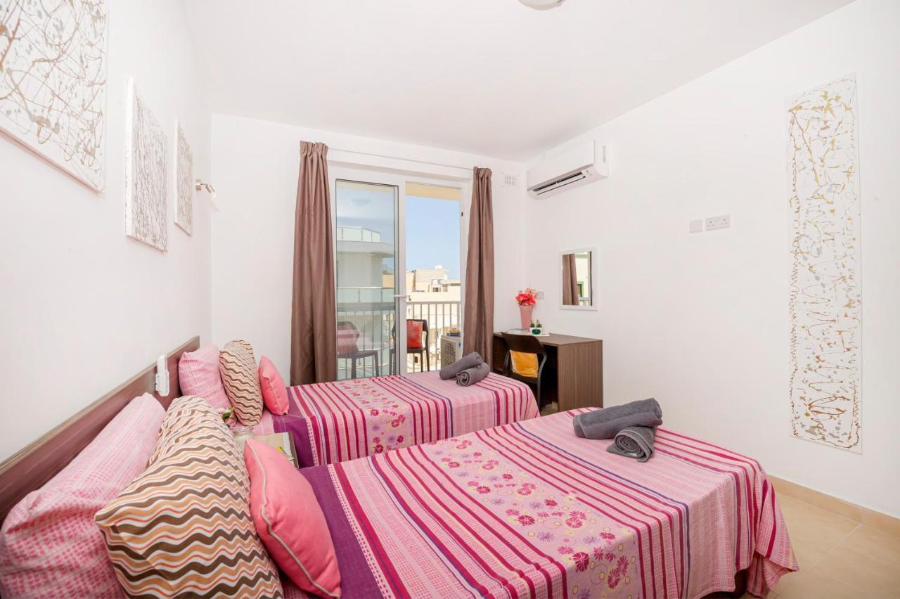 Summer Breeze Apartment With Panoramic Terrace - By Getawaysmalta Mellieha Exterior foto